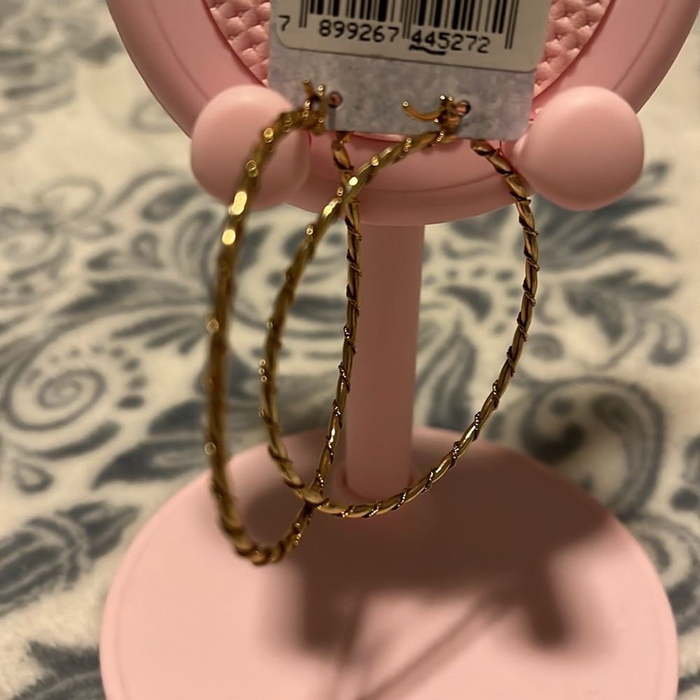 10 K Gold filled 20 centimeters braided hoops. New with tags.